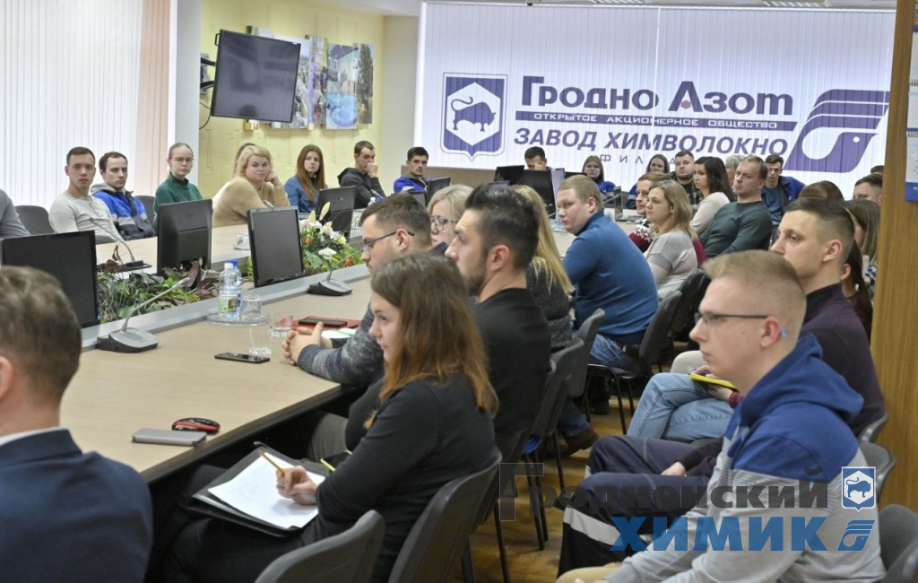 Белорусский политолог Виктор Ватыль встретился с активом СМР ОАО «Гродно Азот»